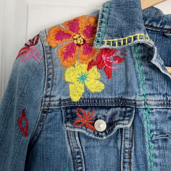 Gap Medium Jean Jacket with flower embroidery - Picture 2 of 7